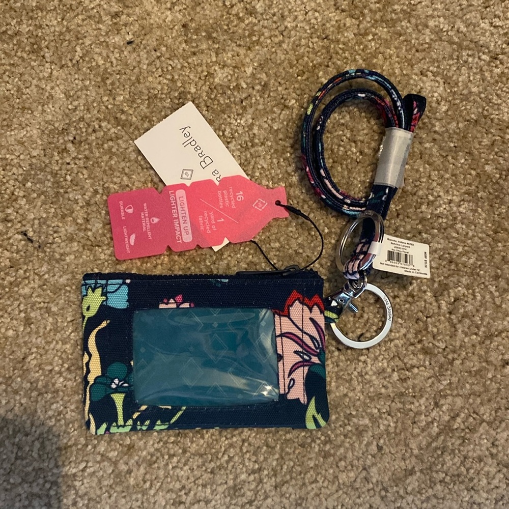 NWT Vera Bradley Zip ID Case with Lanyard. Matching- Itsy Ditsy Floral